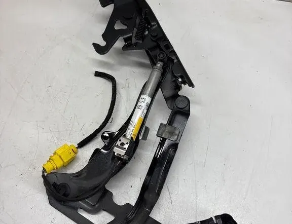 AUDI Q5 FY (2016-2024) Права петля капота 80A823301D 35053344