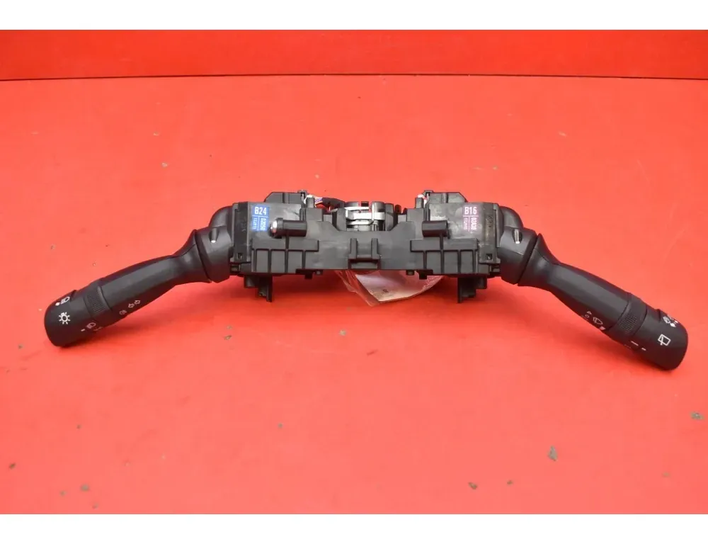 TOYOTA Yaris 4 generation (2020-2023) Індикатор Перемикач склоочисника 02D50-17J911 35108679