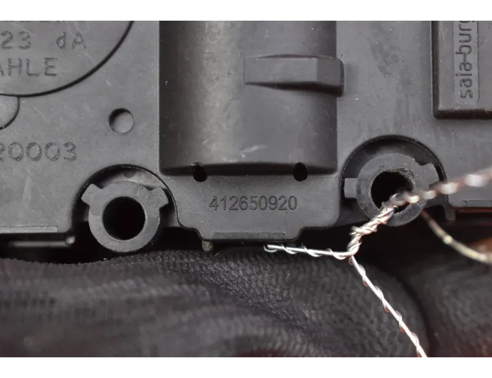 VOLVO V60 1 generation (2010-2020) Клапаны управления внутренним подогревом 412650920 35108587