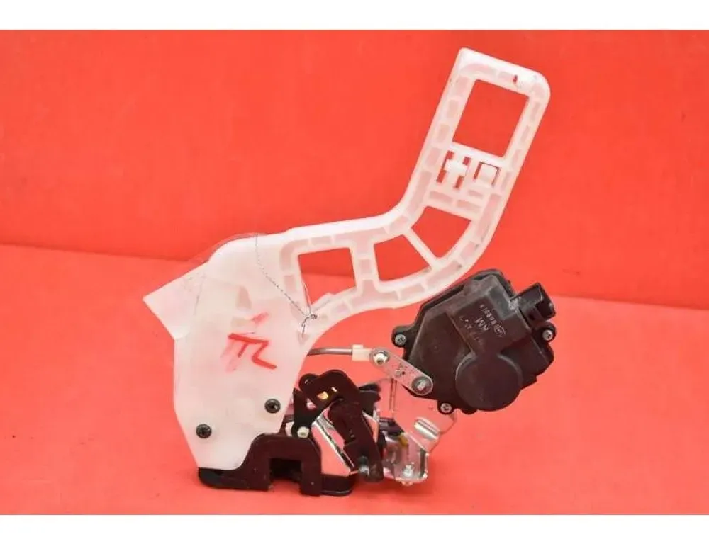 KIA Sportage 5 generation (2021-2024) Замок лівих задніх дверей KIA 24677100