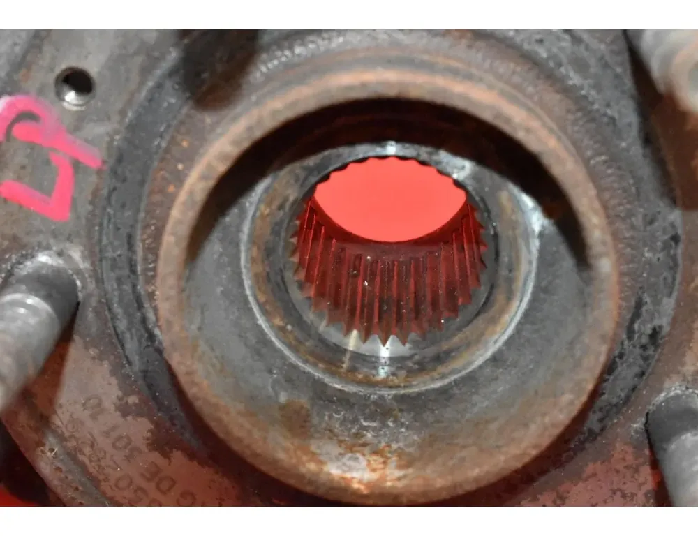 OPEL Astra J (2009-2020) Маточина заднього лівого колеса 34839035