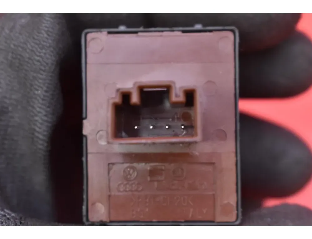 SKODA Roomster 5J  (2010-2015) Кнопка стеклоподъемника передней левой двери 1Z0959858 35108532