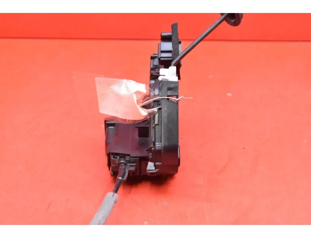 SKODA Fabia 3 generation (2014-2021) Замок двери передний правый 5TB837016A 33131775