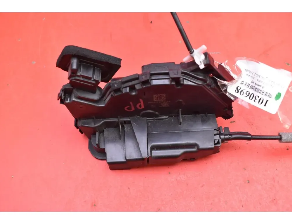 SKODA Fabia 3 generation (2014-2021) Замок двери передний правый 5TB837016A 33131775