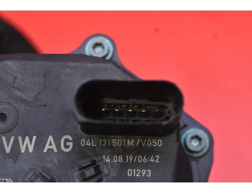 VOLKSWAGEN Passat B8 (2014-2023) Клапан EGR 04L131501M 33516691