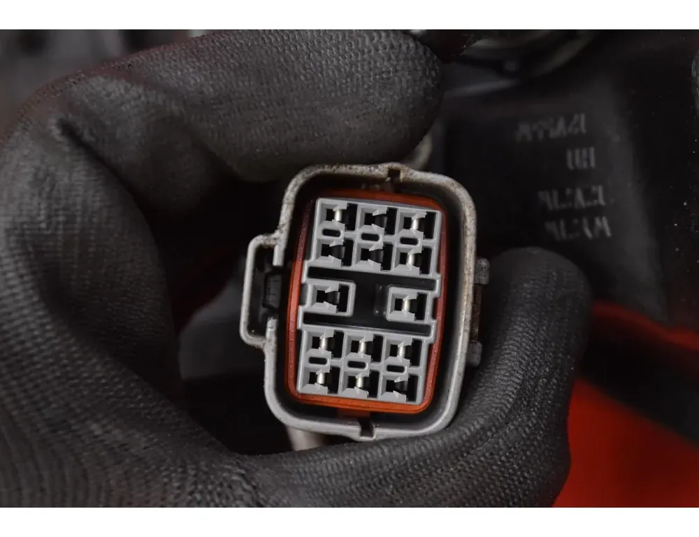 MAZDA Scrum 4 generation (2005-2014) Ліва передня фара GS1F-51040 35108647