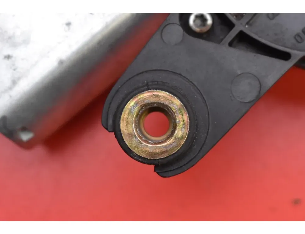 NISSAN Micra K12 (2002-2010) Двигун склоочисника задніх дверей 8200017385 35108534