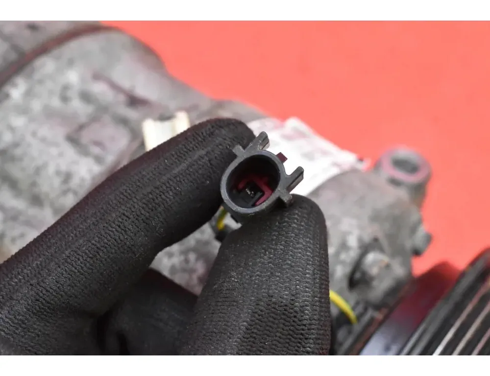 VOLVO V60 1 generation (2010-2020) Помпа кондиціонера 31332528 35108582