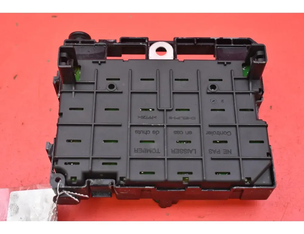 PEUGEOT C-Class W206 (2021-2023) Блок плавких запобіжників 9650663880 35108665