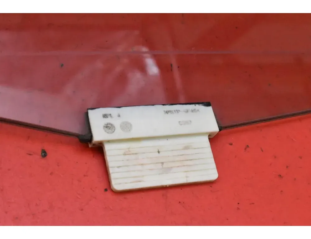 VOLKSWAGEN Passat B7 (2010-2015) Ліве переднє вікно 35108502