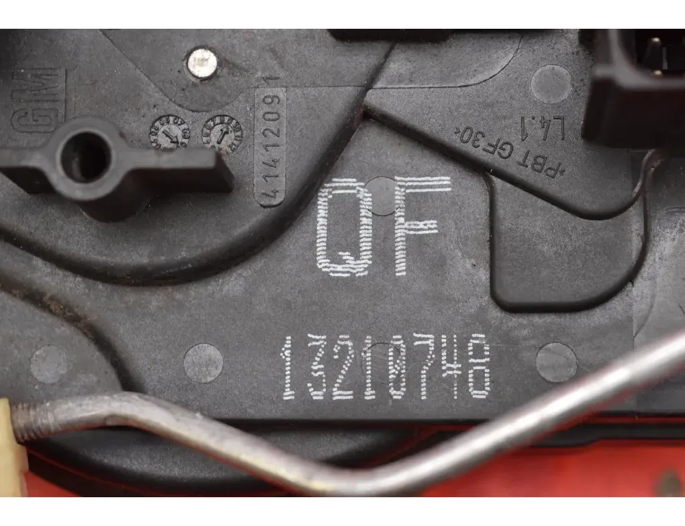 OPEL Astra J (2009-2020) Замок лівої передньої двері 13210748 35108678