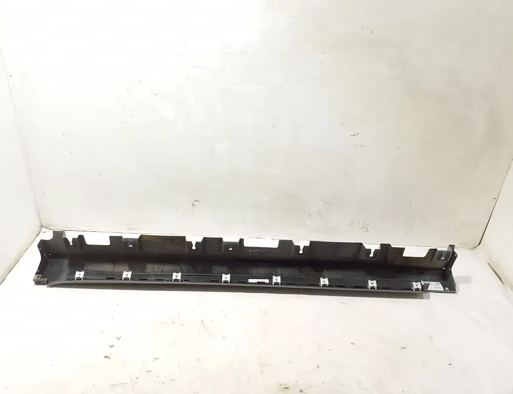 MERCEDES-BENZ GLE W167 (2019-2024) Права пластикова облицювальна панель порогу A1676983201 35106935