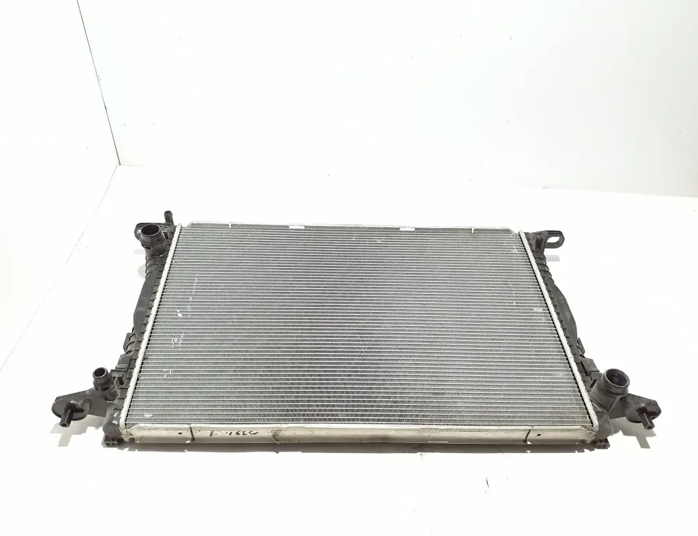 AUDI Q5 FY (2016-2024) Радіатор кондиціонера 8W0121251AB 35106200