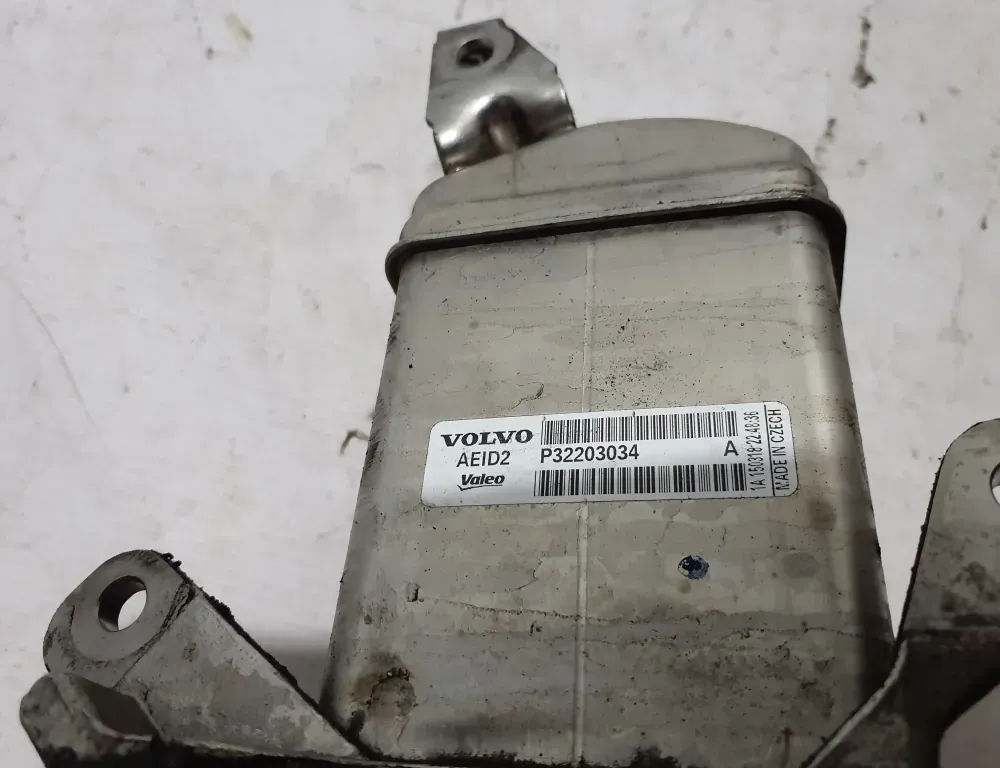 VOLVO S90 2 generation (2016-2023) Охладитель Eгр 32203034 33474785