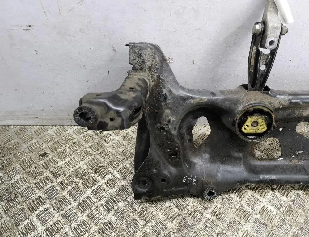 AUDI Q3 F3 (2018-2024) Передний траверс 3Q0199315G 31192334