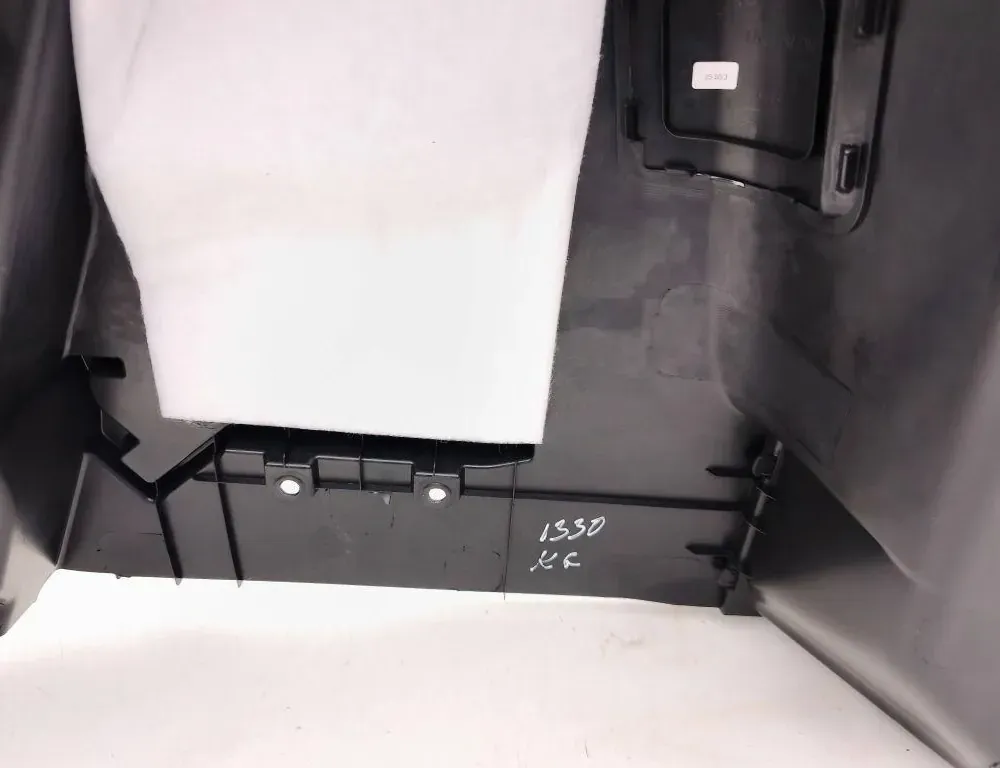 SUZUKI Vitara 2 generation (2014-2023) Обделка замка багажника 7628154P 33491626