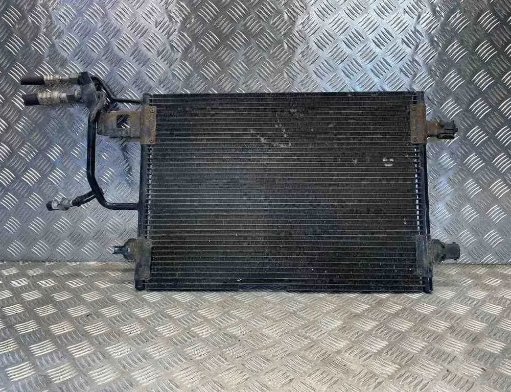 VOLKSWAGEN Passat B8 (2014-2023) Радиатор кондиционера 8D0260401D 32446474