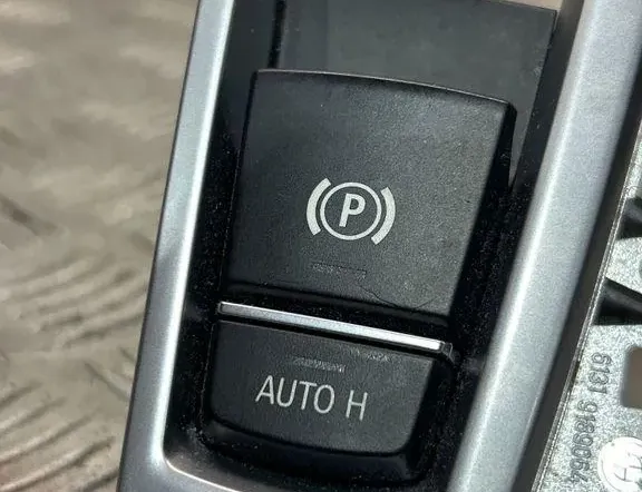 BMW 5 Series F10/F11 (2009-2017) Кнопка ручного гальма 9217594 33244948