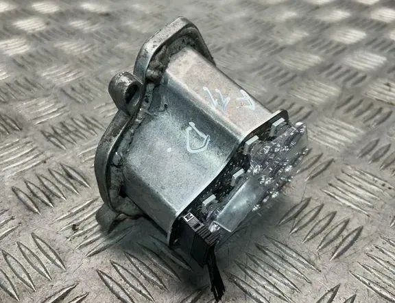 BMW 5 Series F10/F11 (2009-2017) Передній правий поворотник 171739 33345586