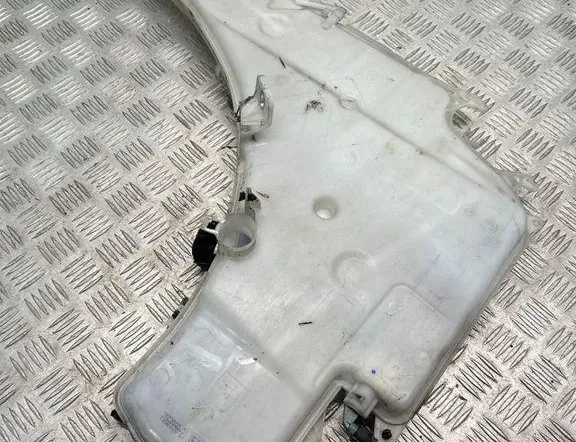 BMW X1 E84 (2009-2015) Бачок омывателя 7068998 33361985