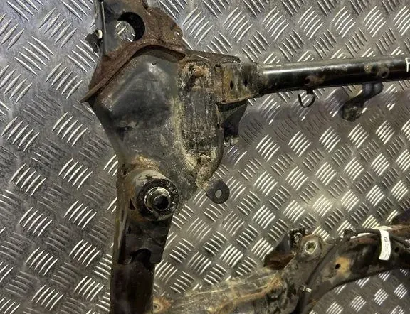 BMW 3 Series F30/F31 (2011-2020) Передний траверс 2121644 33511405