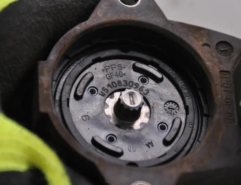 AUDI A4 B8/8K (2011-2016) Задній лівий гальмівний супорт 32347485 33606039