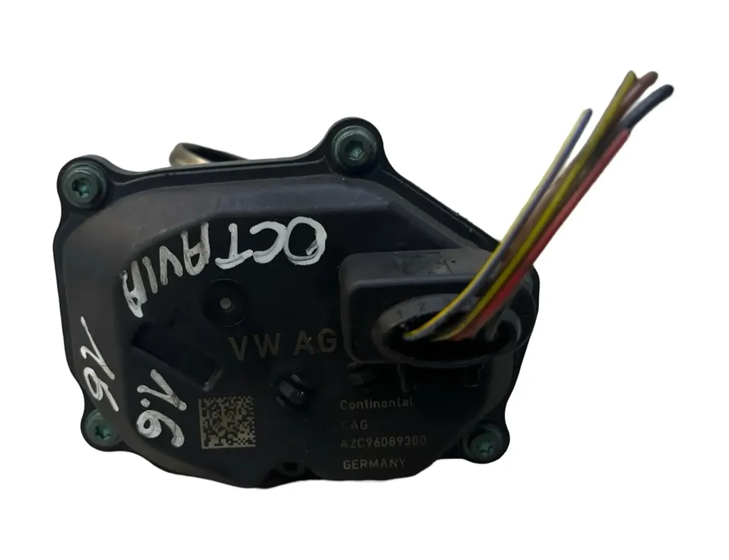 SKODA Octavia 3 generation (2013-2020) Клапан EGR 04L131501M 30150643