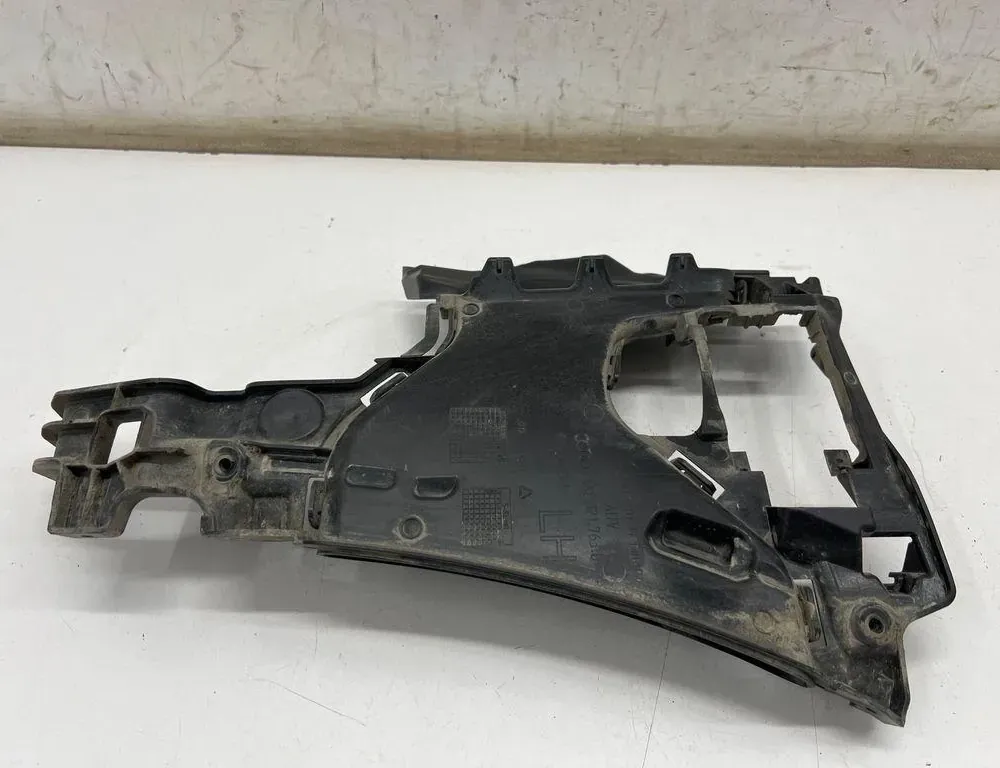 AUDI Воздухозаборная труба 4KE121763 35101176