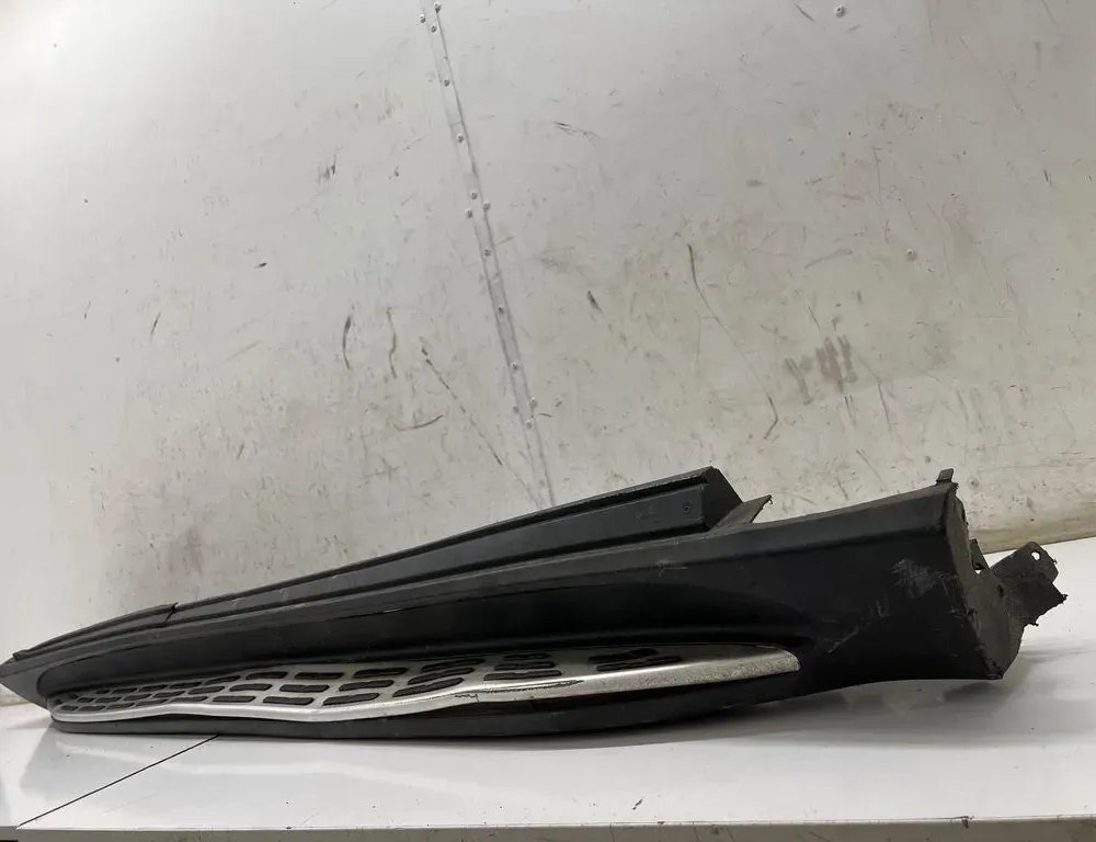 MERCEDES-BENZ GLE W167 (2019-2024) Права пластикова облицювальна панель порогу A1676981801 33499406