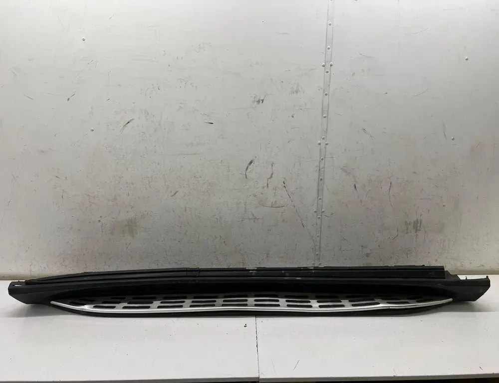 MERCEDES-BENZ GLE W167 (2019-2024) Права пластикова облицювальна панель порогу A1676981801 33499406