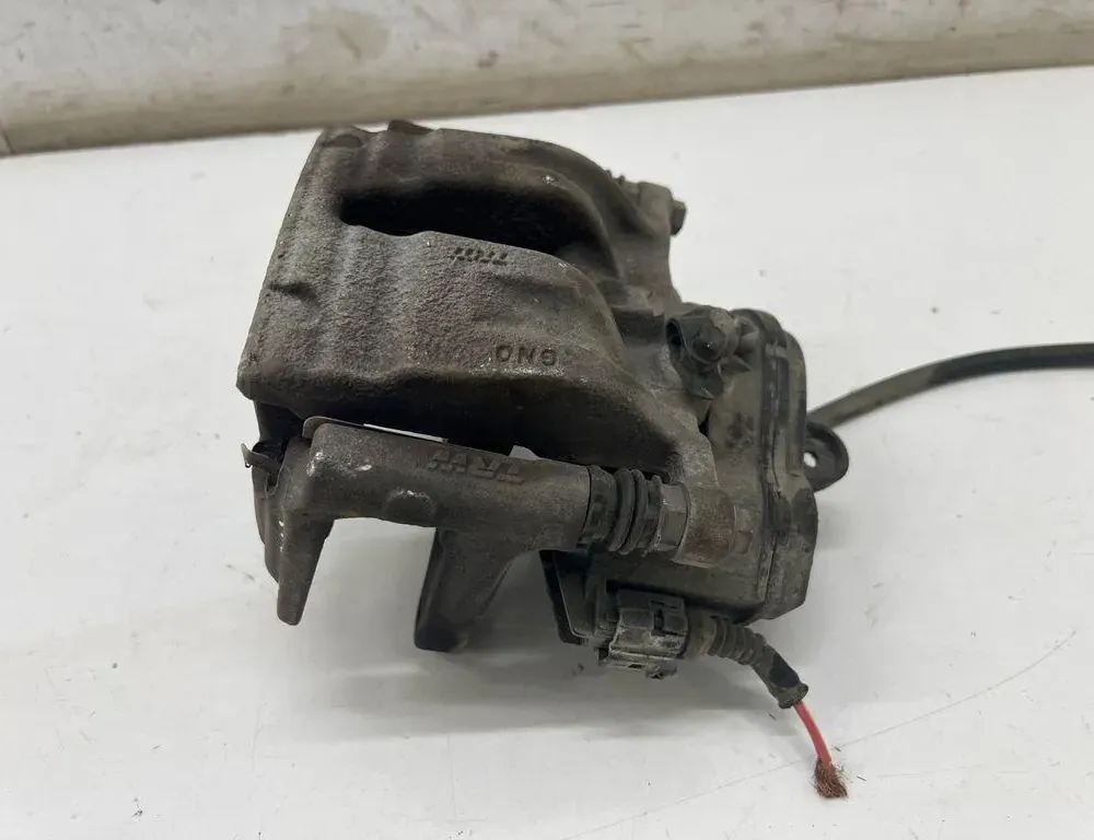 AUDI Супорт тормозов задний левый 4KE405R 35109538