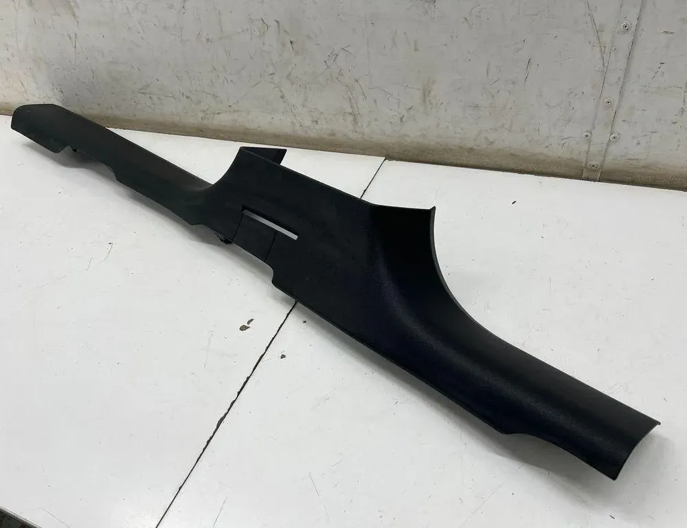 AUDI Обшивка переднього правого порога 4KE853906 35102422