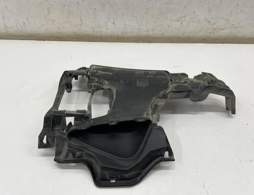 AUDI Воздухозаборная труба 4KE121763 35101176