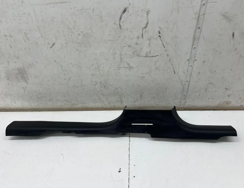AUDI Обшивка переднього правого порога 4KE853906 35102422