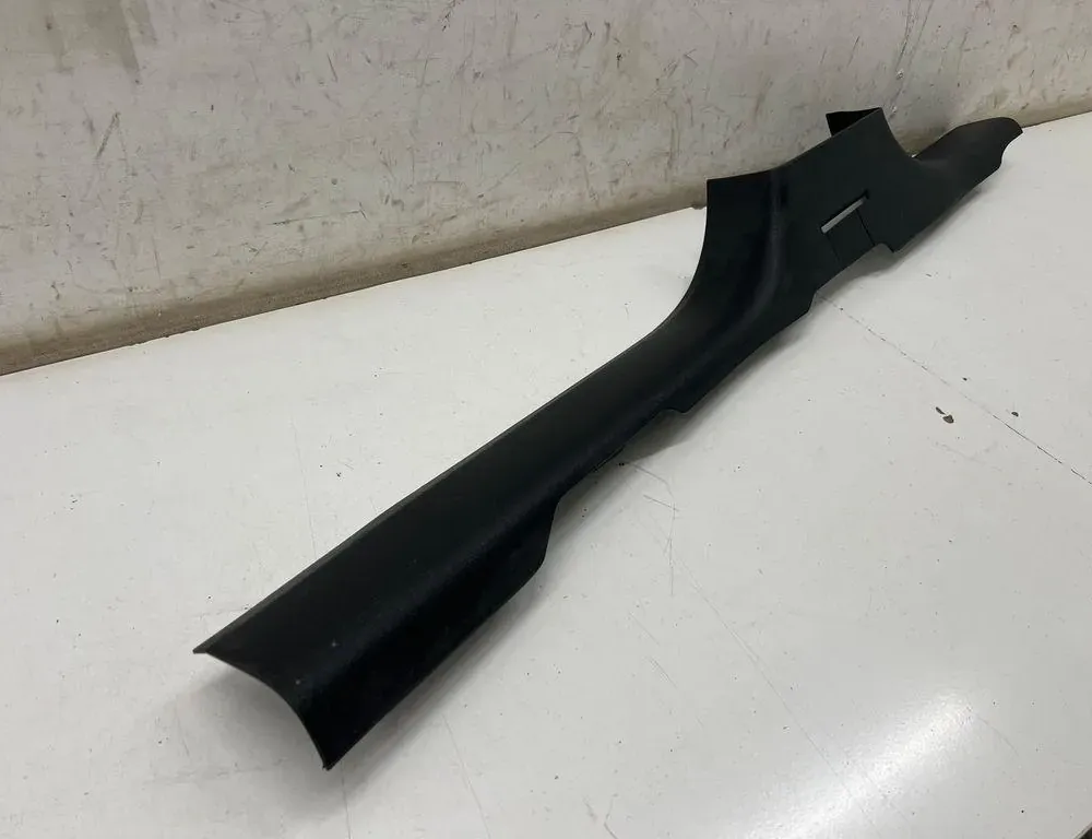 AUDI Обшивка переднього правого порога 4KE853906 35102422