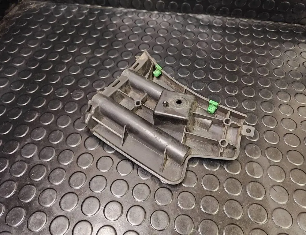 VOLVO S60 2 generation (2010-2020) Держатель бампера передний правый 30796626 33171520