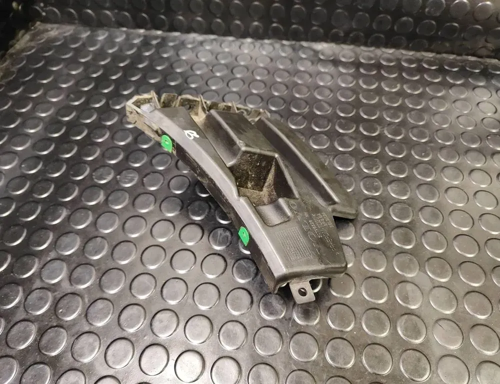 VOLVO S60 2 generation (2010-2020) Держатель бампера передний правый 30796626 33171520