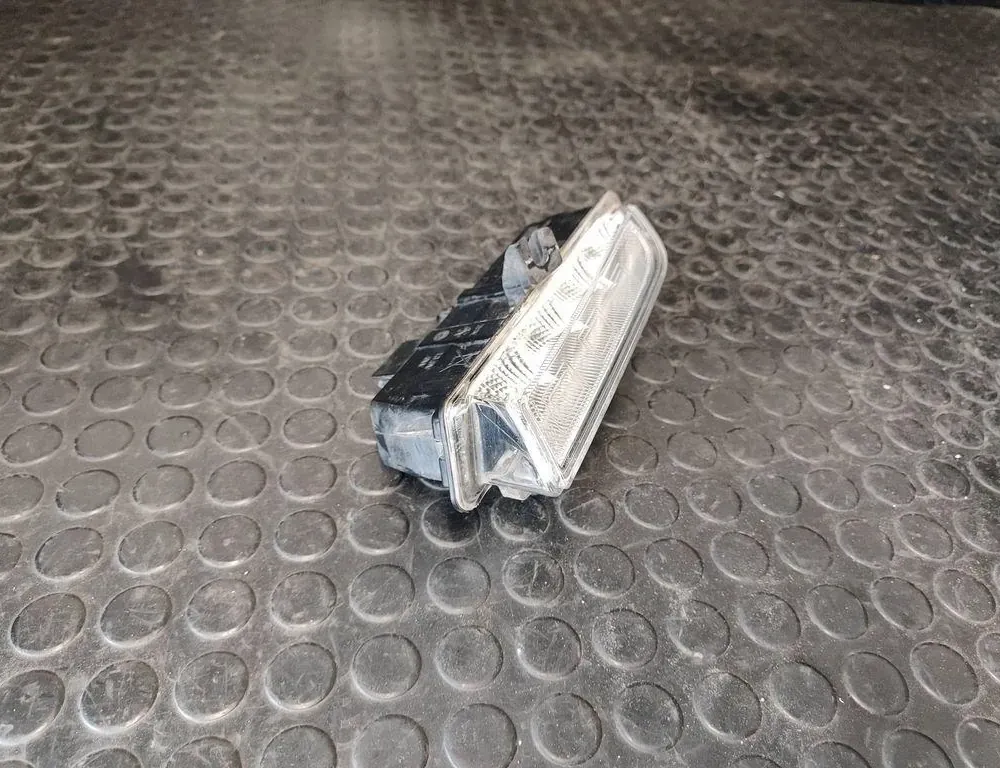 RENAULT Captur 1 generation (2013-2019) Дополнительный фонарь передний левый 266059367R 33174756