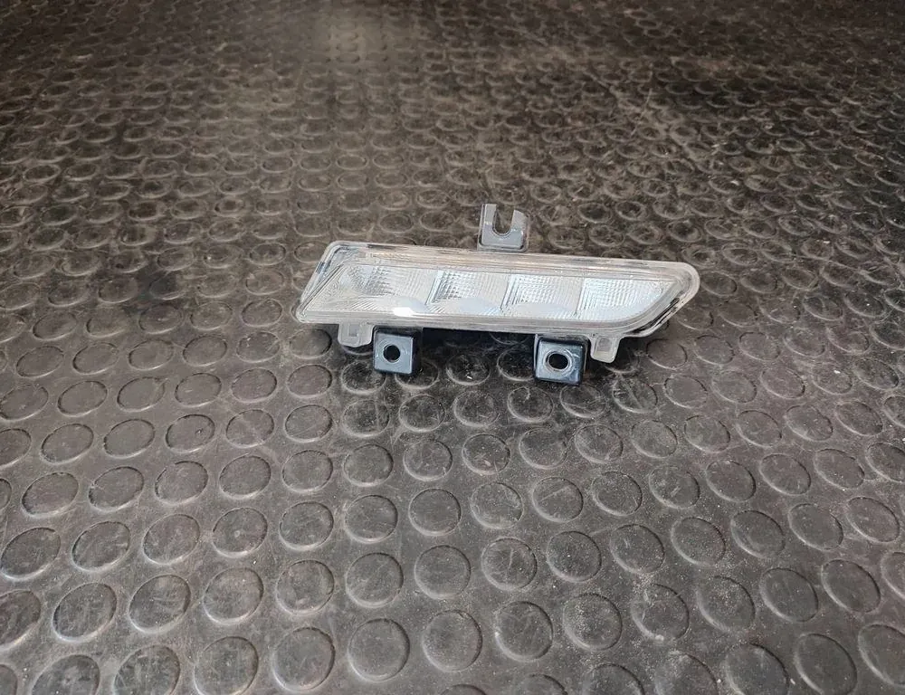 RENAULT Captur 1 generation (2013-2019) Дополнительный фонарь передний левый 266059367R 33174756