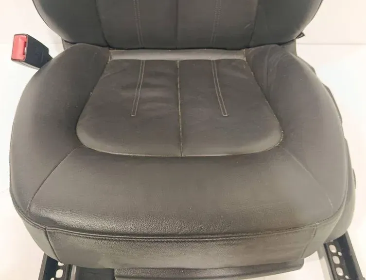 AUDI A6 allroad C7 (2012-2019) Переднє ліве сидіння 8k0881105f 33175577