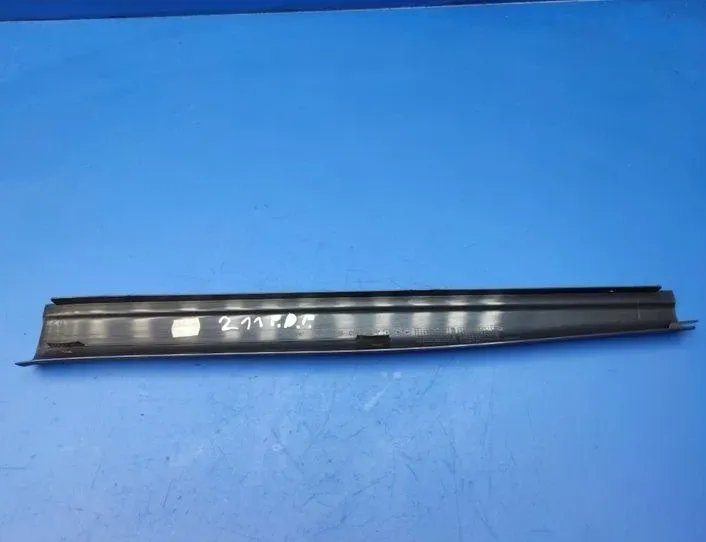 MERCEDES-BENZ E-Class W211/S211 (2002-2009) Обшивка переднього правого порога A2116801835 21205372