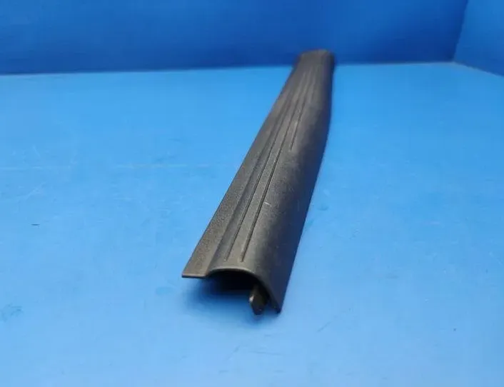 MERCEDES-BENZ E-Class W211/S211 (2002-2009) Обшивка переднього правого порога A2116801835 21205372