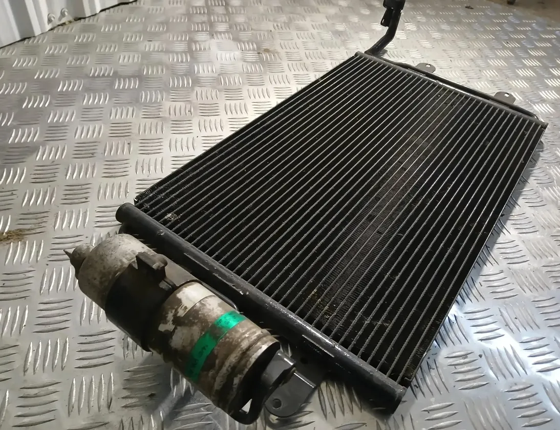 VOLKSWAGEN Golf 6 generation (2008-2015) Радиатор кондиционера 1J0820411D 29756987