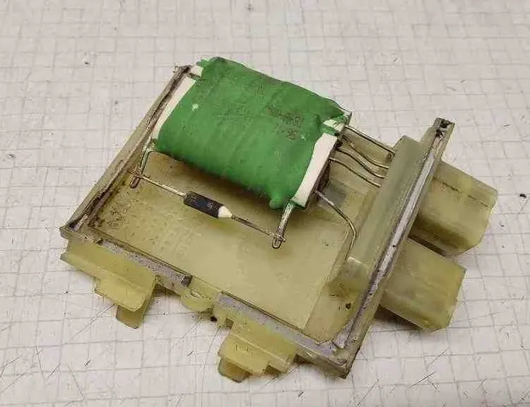 VOLKSWAGEN Passat B7 (2010-2015) Реле вентилятора печки салона 3131090043,357959263 32512906