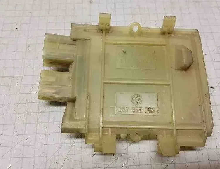 VOLKSWAGEN Passat B7 (2010-2015) Реле вентилятора печки салона 3131090043,357959263 32512906