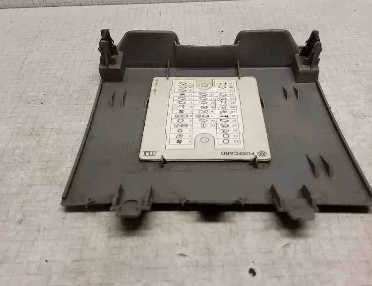 VOLKSWAGEN Transporter T5 (2003-2015) Кришка блоку запобіжників 7H1857151B 32555122