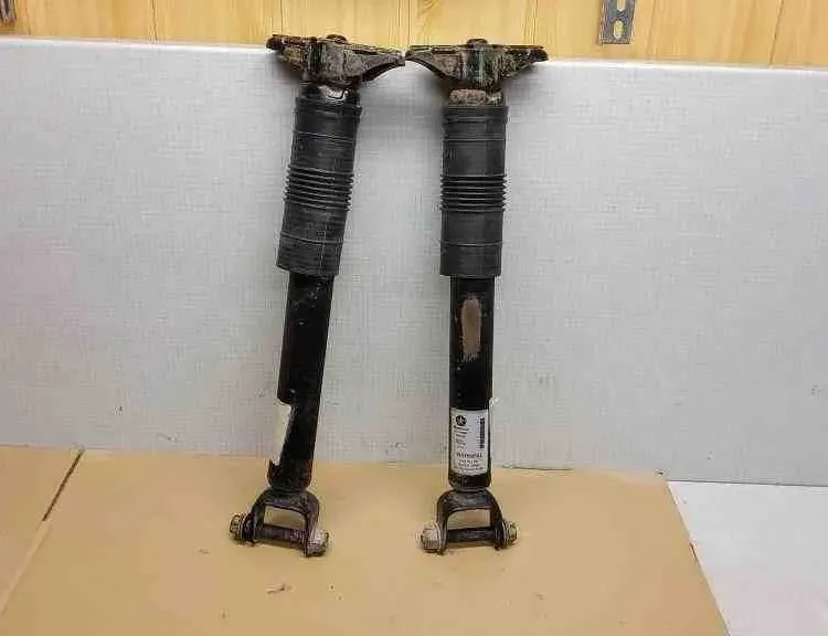 JEEP Grand Cherokee 4 generation (WK) (2004-2024) Задній лівий амортизатор 1A14668A,55553E,68029553AE 32557932