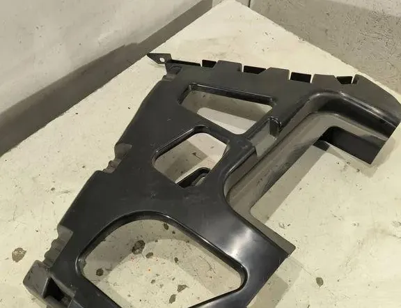 BMW 2 Series F22/F23 (2013-2020) Задній правий кронштейн бампера 51-285533 33202050