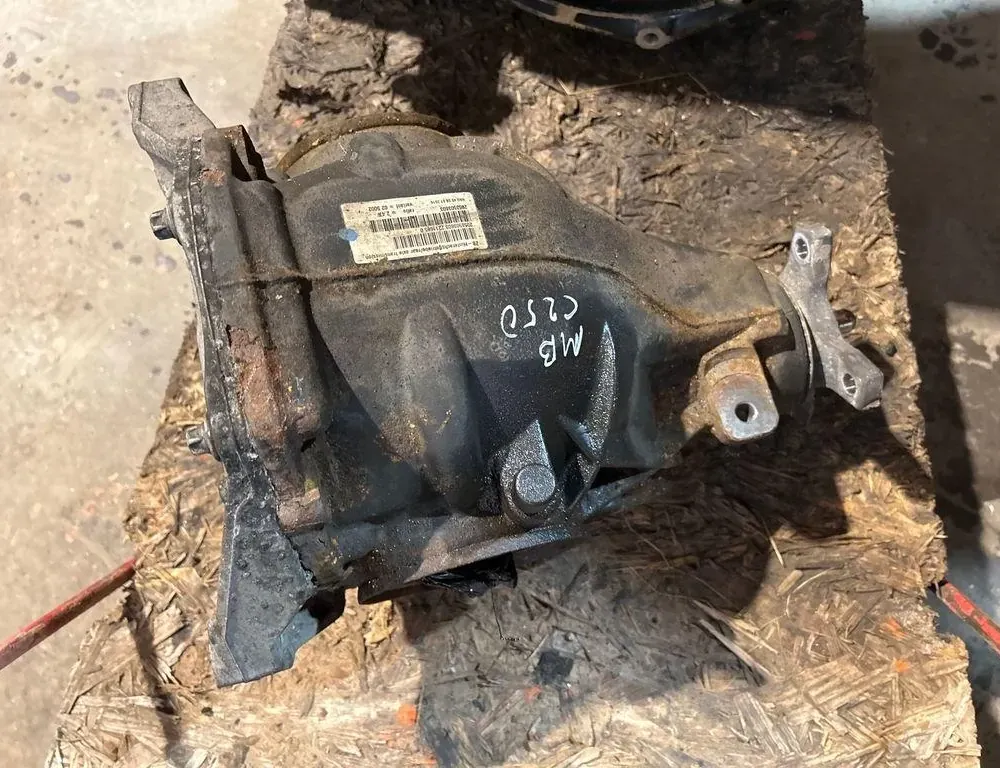 MERCEDES-BENZ C-Class W205/S205/C205 (2014-2023) Задній диференціал 22116850,2053503603 35000077