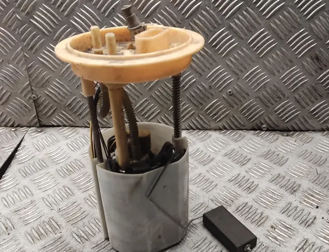 SKODA Octavia 2 generation (2004-2013) Паливний насос в баку 1k0919050j 31055049